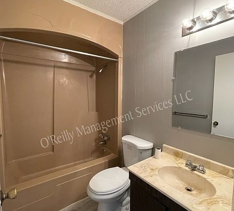 5th image of 5408 S Hutchinson Ave #B1