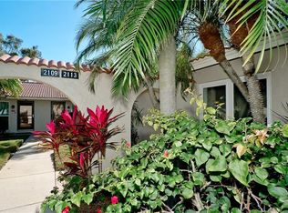 2113 Pueblo Cir #V-4, Sarasota, FL 34231