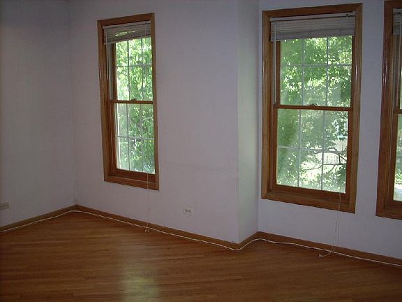 5th image of 2732 N Wayne Ave #2N
