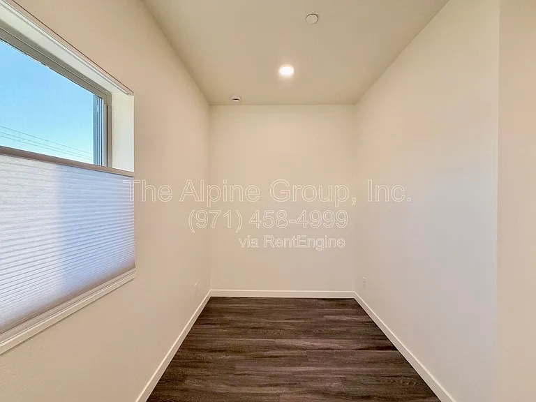 1524 NE 40th Ave #302 — Photo 6