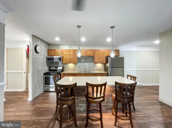 5532 Karen Elaine Dr APT 1721, Hyattsville, MD 20784