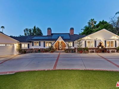 5460 Corbin Ave, Tarzana, CA, 91356