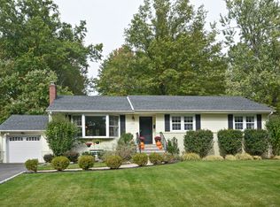 135 Pittsford Way, New Providence, NJ 07974