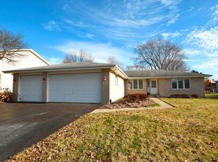 1110 Greeley Dr, New Lenox, IL 60451