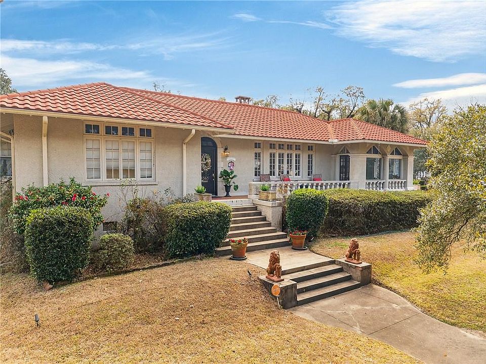 1st image of 1563 Government St