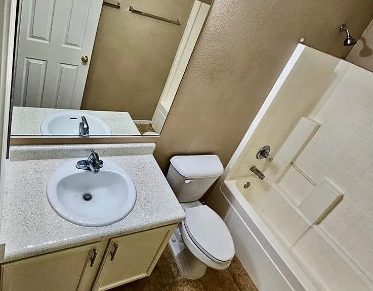 8128 W Mission Ln — Photo 25