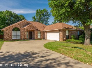 4036 Dorris Rd, Irving, TX 75038