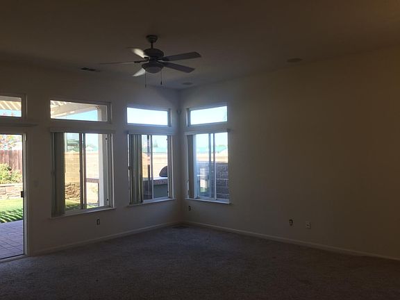 3rd image of 2215 Buena Vista Dr