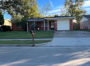 1814 E Lovers Ln, Arlington, TX 76010