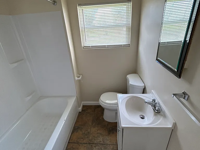 3228 Motor St — Photo 8