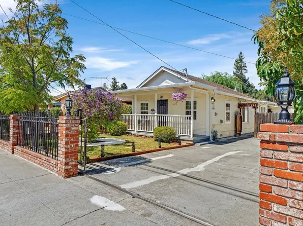 621 Macarthur Ave, Redwood City, CA 94063