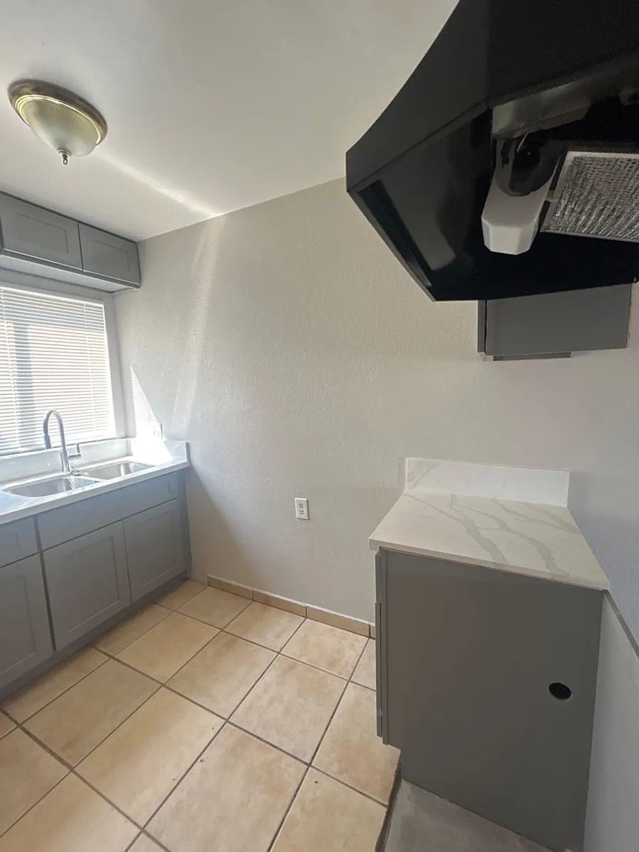 Building Photo - 131 Glenwood St #6
