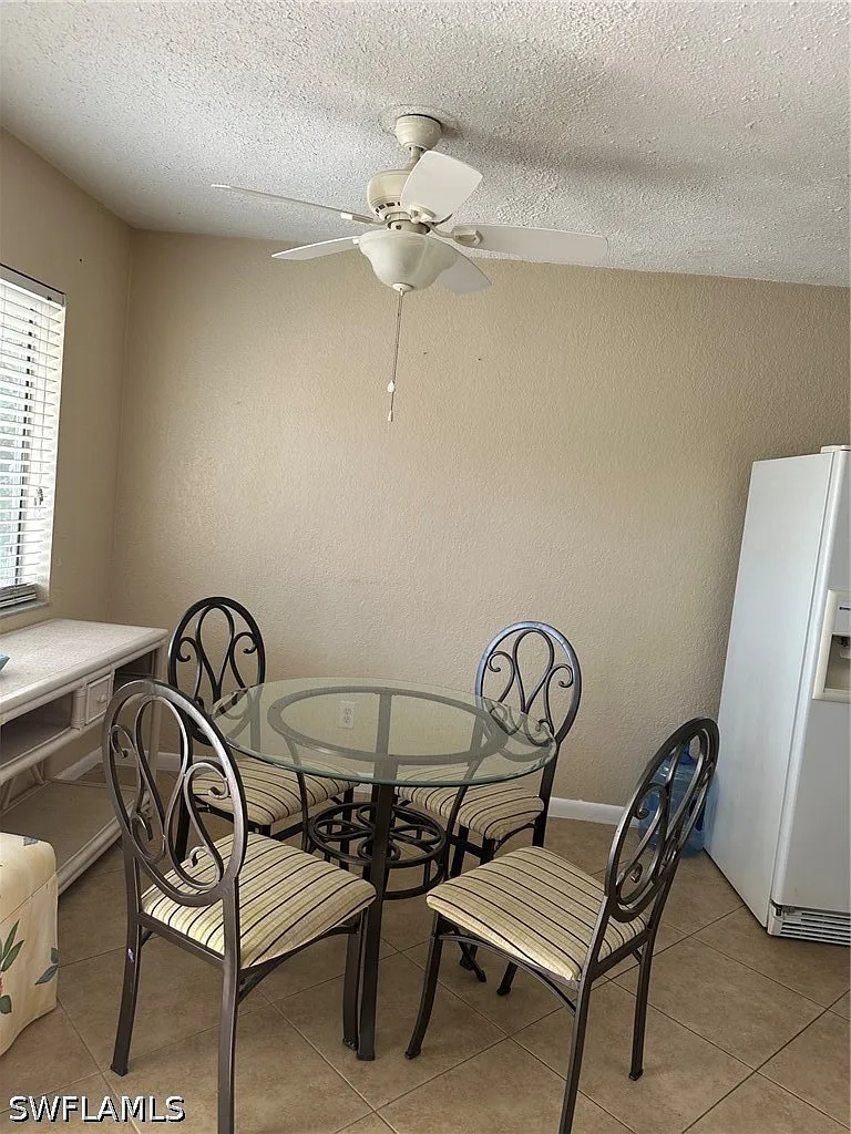 2 bed, 886 sqft, $1,600 — Photo 4