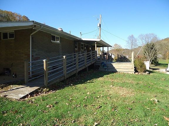 3rd image of 708 County Road 70