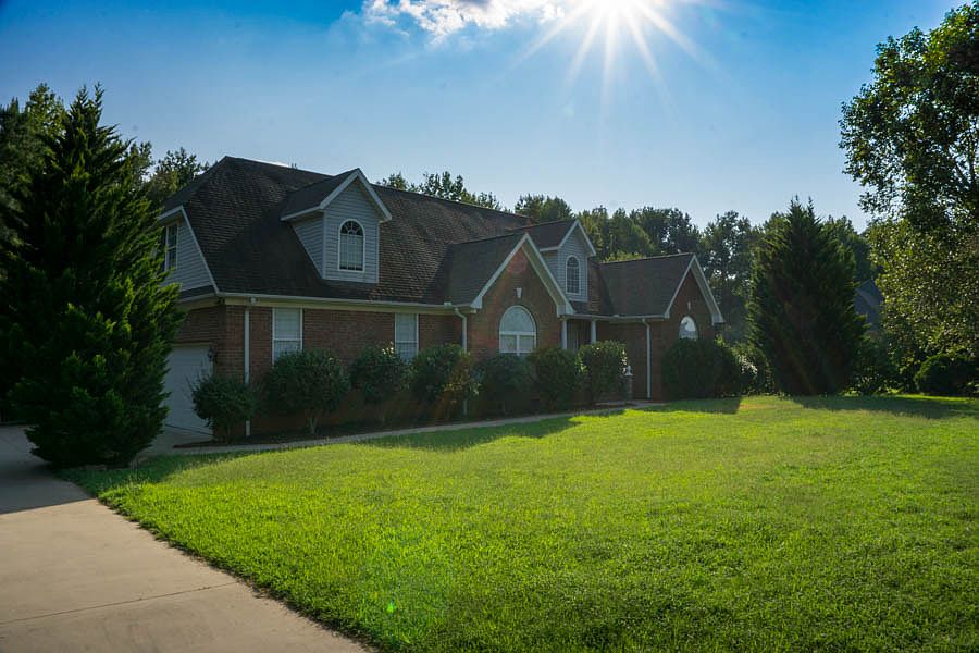 1st image of 240 Autumn Glen Dr