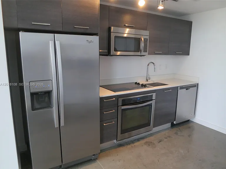 151 SE 1st St #3204 — Photo 5
