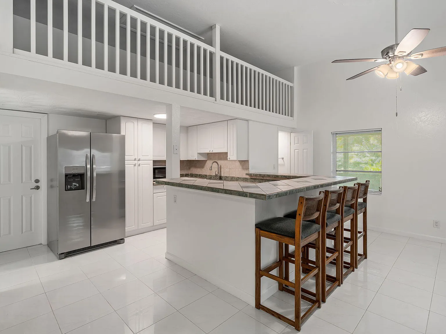 Studio, 1.0 bath, 930 sqft, $1,950 — Photo 3