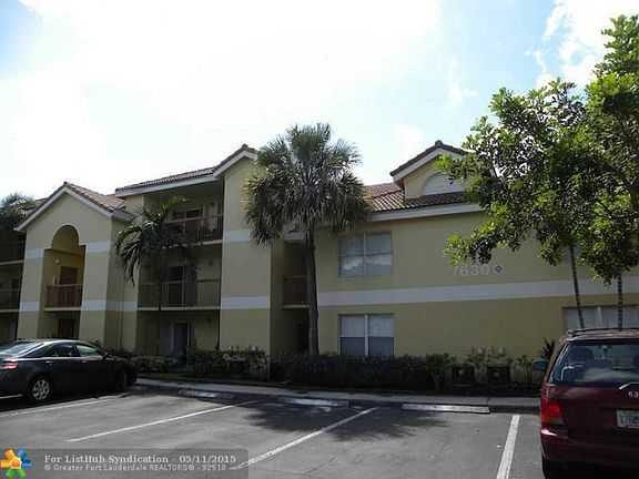 5th image of 7630 Westwood Dr APT 323