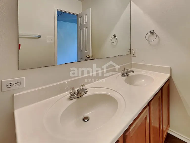 142 Blue Juniper — Photo 18