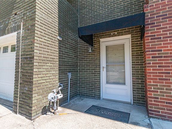 2nd image of 1087 Cranston Dr