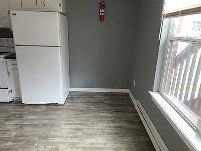 3rd image of 812 W 27th St #11308077