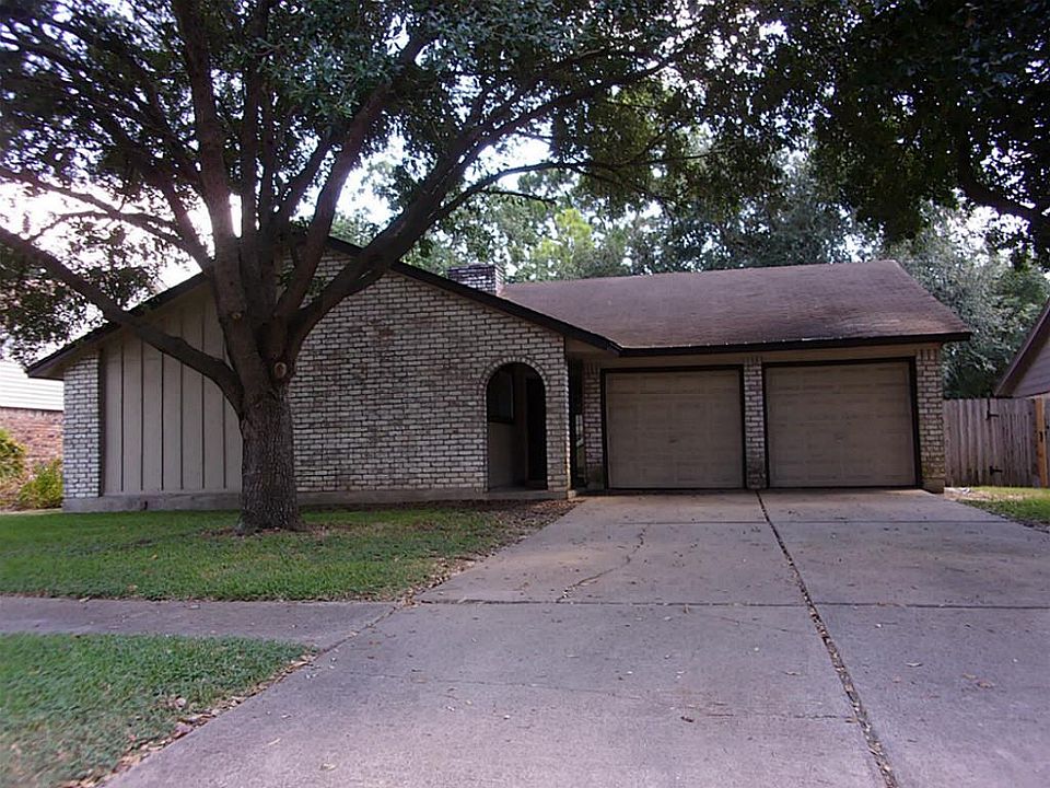 1st image of 22415 Deville Dr