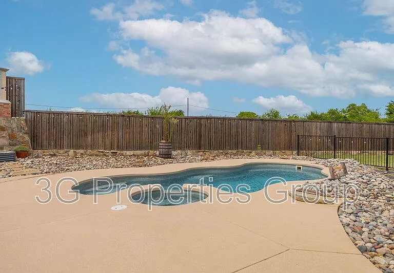 3521 Camden Ct — Photo 40