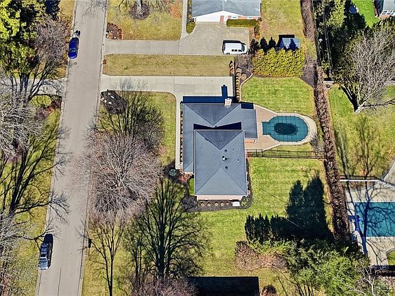 2nd image of 6358 Siena St
