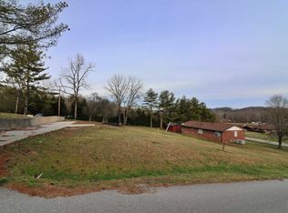 839 Cooper Lake Rd, Oneida, TN 37841
