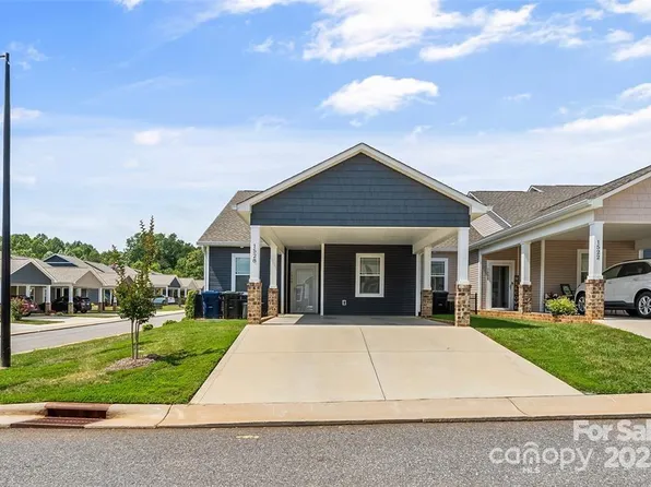 1528 28th Street Pl SE, Hickory, NC 28602