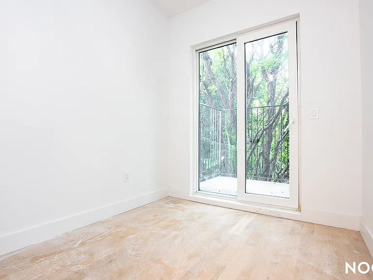 987 Bedford Ave #4B — Photo 12