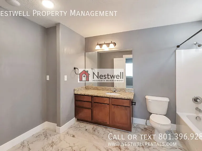 35 E Water Ln — Photo 21