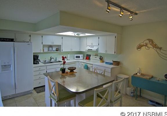 3rd image of 4150 S Atlantic Ave APT 103D