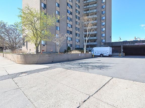 3rd image of 1025 Hancock St Unit 14E