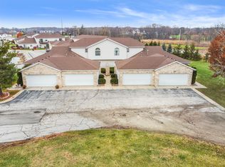 147 Mallard Pointe Dr, Valparaiso, IN