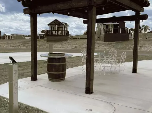 5386 Ranch Road 1376 #108, Fredericksburg, TX 78624