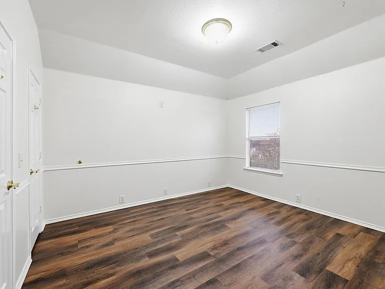 2216 Oak Park Dr — Photo 11