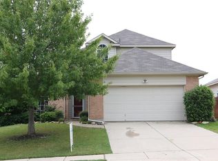 813 Poncho Ln, Haslet, TX 76052