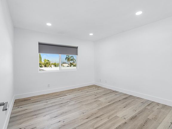 5th image of 3113 S Durango Ave #10