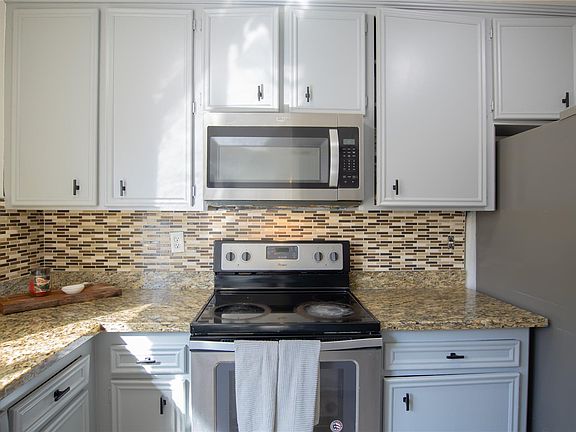 4th image of 10662 Bexley Dr