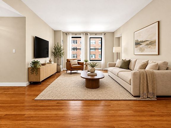 3rd image of 4 Charlesgate St E #402