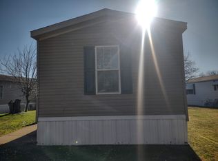 2304 Wellington Green Dr, Clarksville, IN 47129