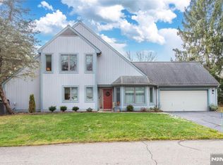 61 White Beeches Dr #61A, Township of Washington, NJ 07676