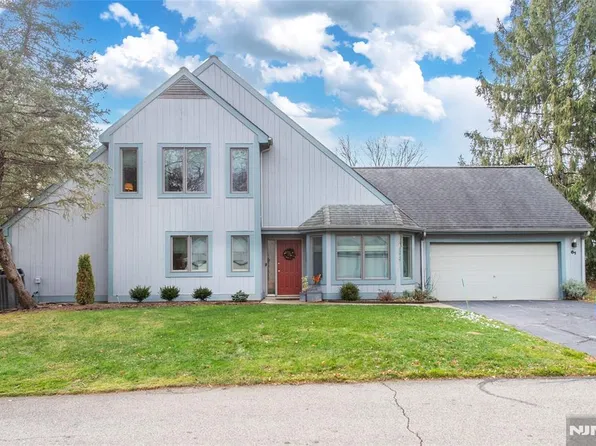 61 White Beeches Dr #61A, Township Of Washington, NJ 07676