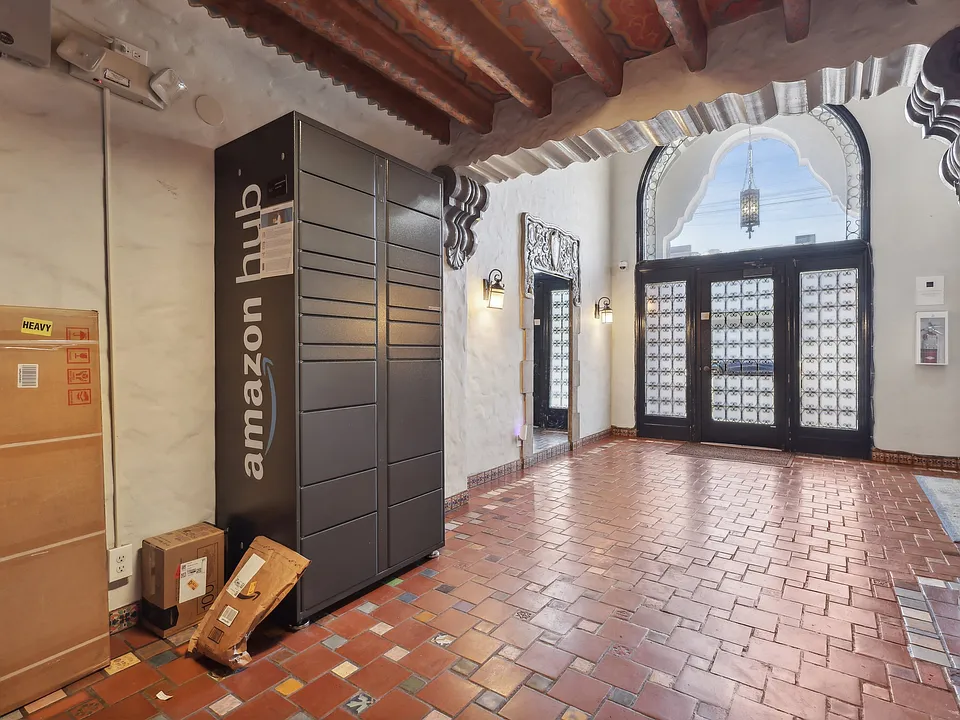 Hallway with a large Amazon Hub