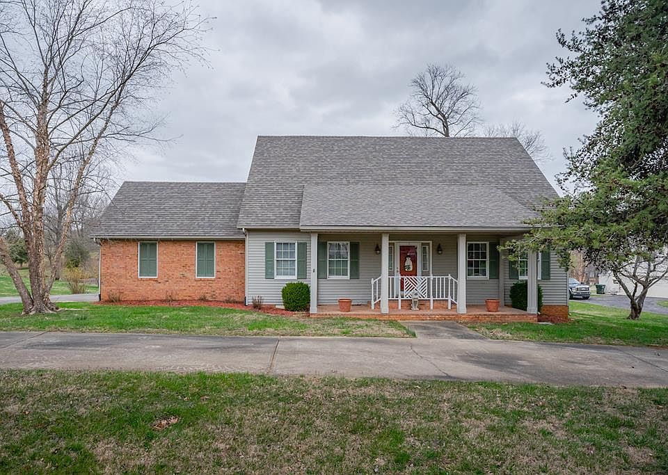 1st image of 733 Wexford Way