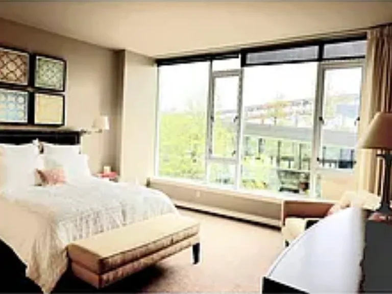 1900 SW River Dr #108 — Photo 22