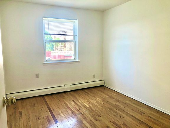 5th image of 8876 24th Ave Floor 2