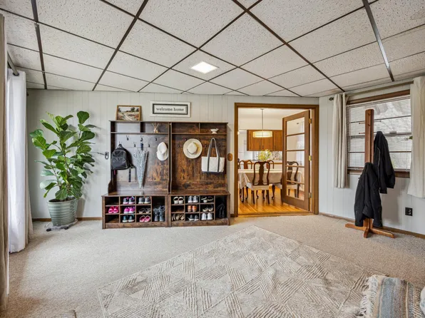 3803 Cranbrook Dr, White Bear Lake, MN 55110