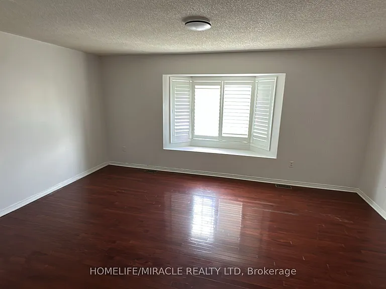 802 Genovese Pl — Photo 6
